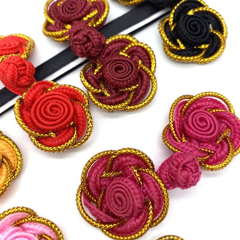 The Traditional Disc Buckle Of The Golden Silk Rose